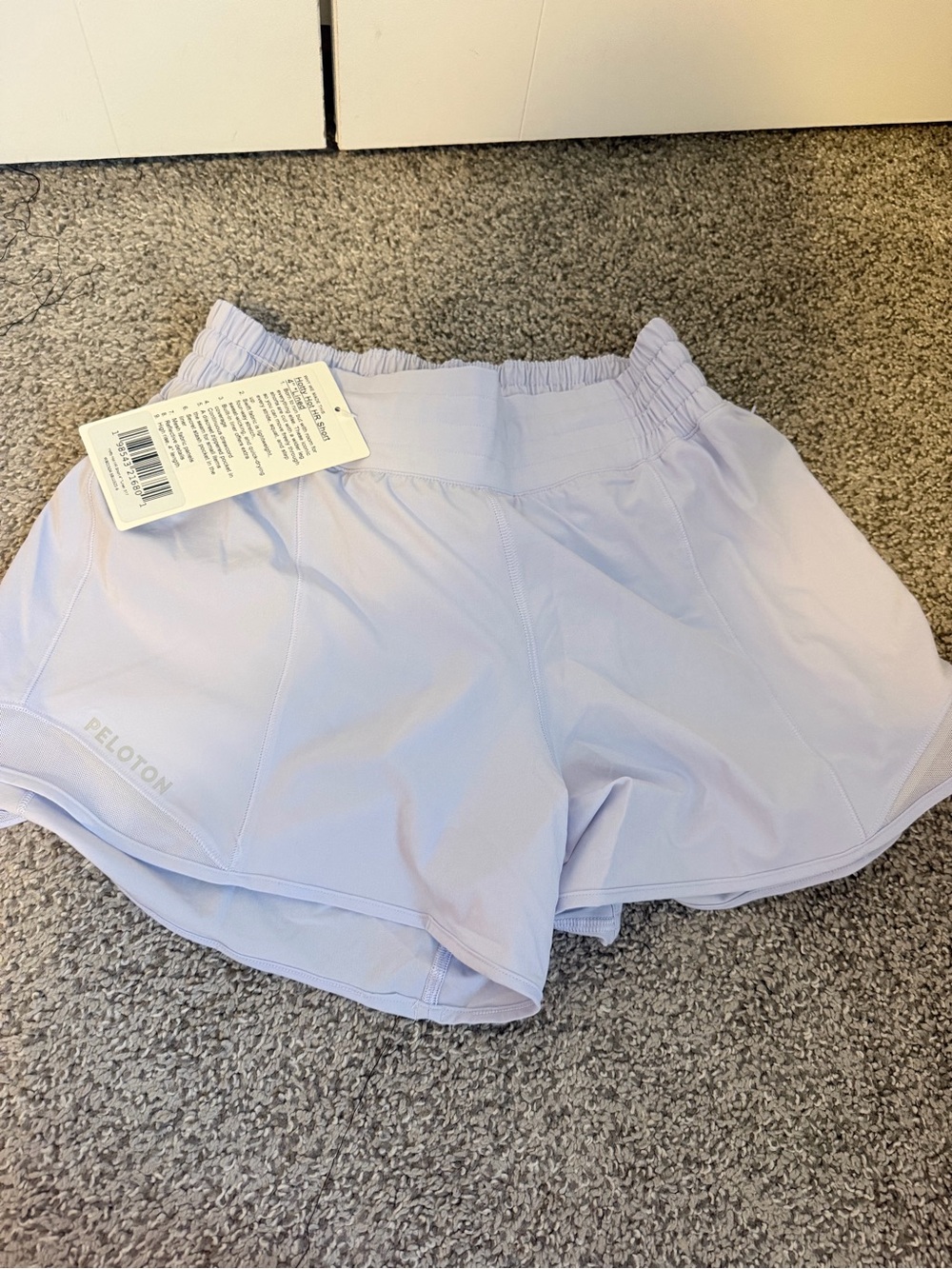 NWT lululemon athletica Hotty Hot Shorts 4” Serene Blue (size 6) - Picture 3 of 7